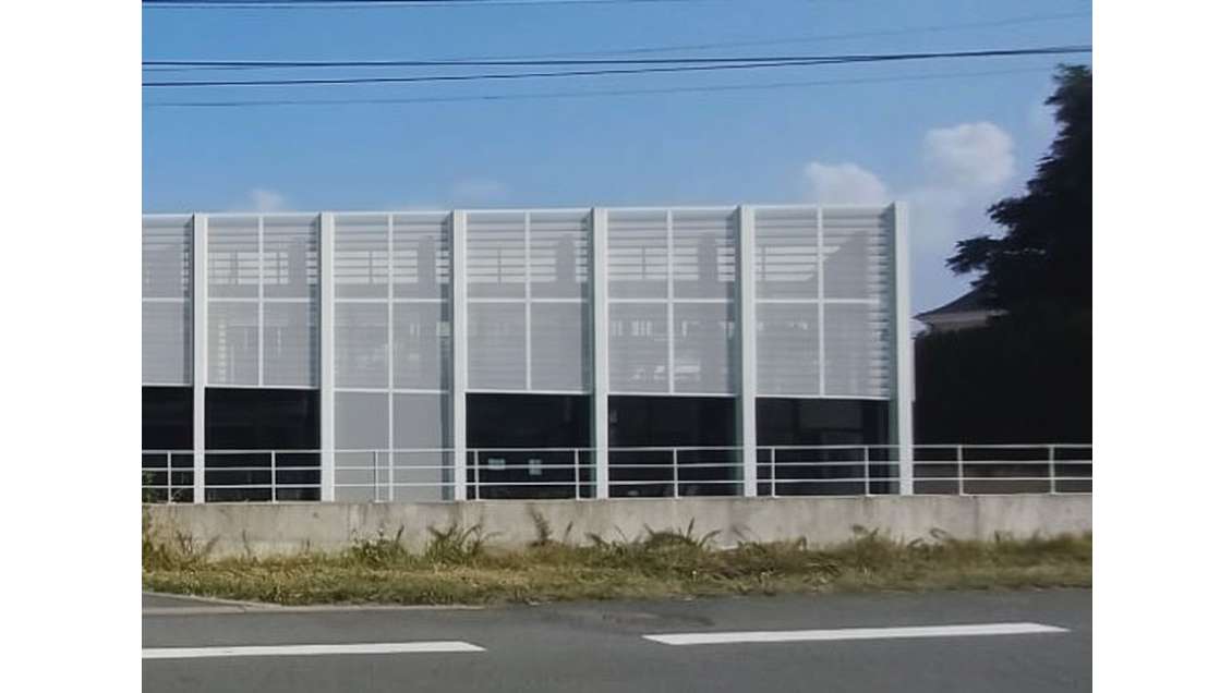 A louer local commercial de 340m² à Laval Agglo