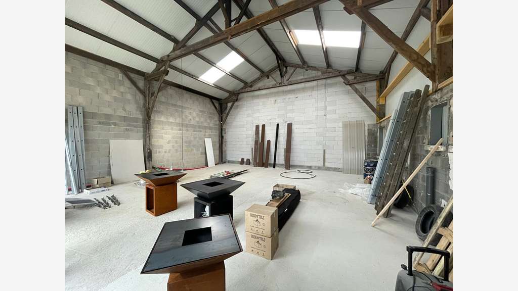 A louer cellule commerciale 108m² à St-Berthevin