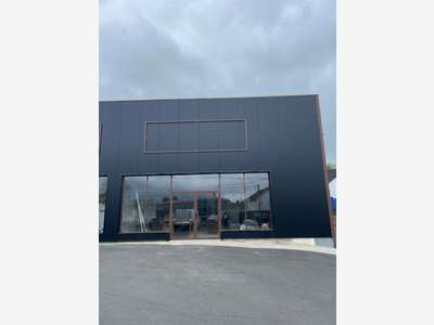 A louer cellule commerciale 108m² à St-Berthevin