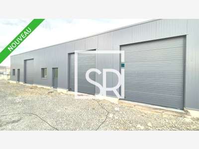 A louer entrepôt de 125m² à Saint Bonnet Près Riom