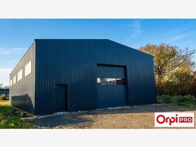 Loue local d'activité de 160m² en za Saint-Brandan