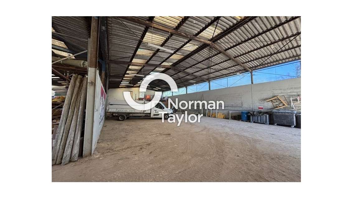 LOCAL D'ACTIVITE à louer dans le 34