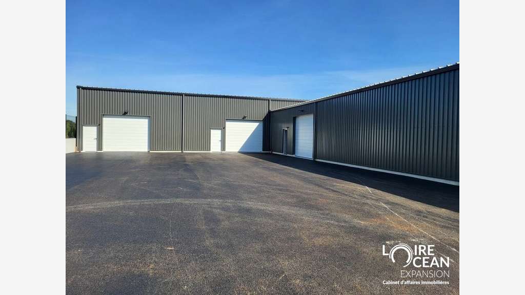 A louer locaux 166m² St-Brévin zone de la Guerche