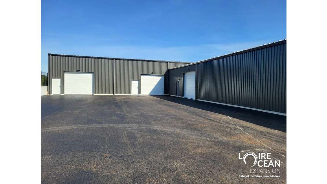 A louer locaux 166m² St-Brévin zone de la Guerche
