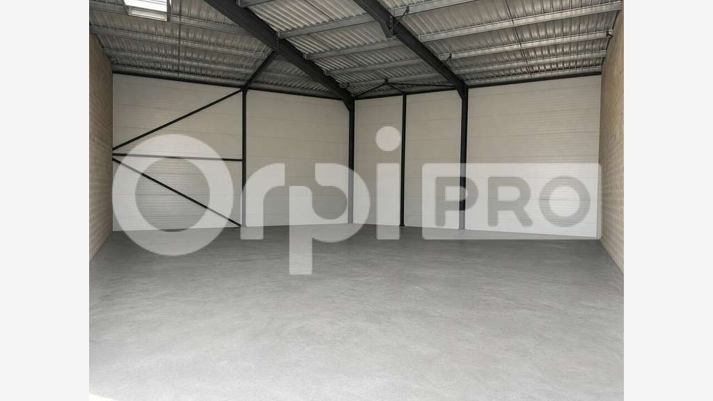 Local d'activité neuf 279m² à louer dans le 51