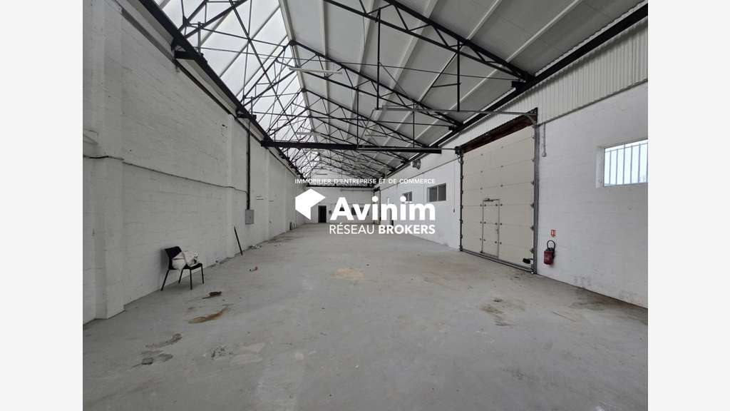 A louer activités stockage 473m² à Saint-Brice
