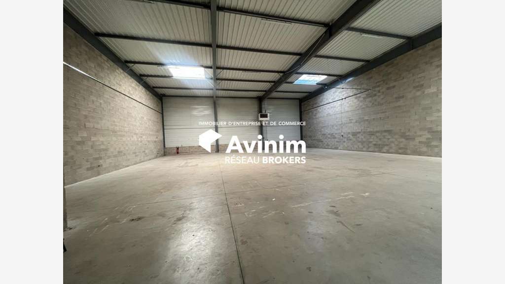 A louer local de 355m² à St Brice sous Forêt (95)