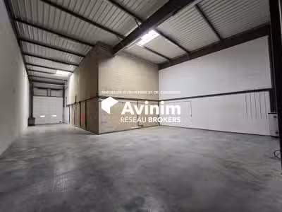 A louer local de 355m² à St Brice sous Forêt (95)