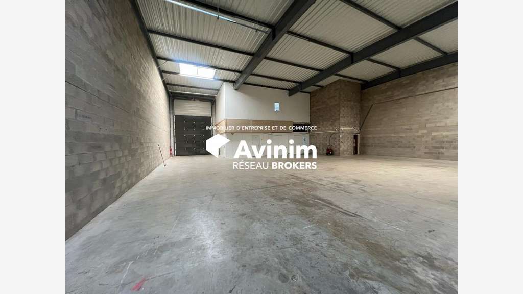 A louer local de 355m² à St Brice sous Forêt (95)
