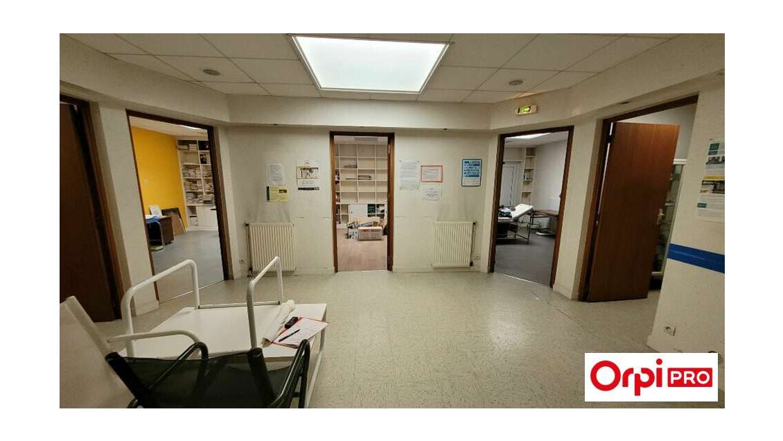 A louer locaux professionnels de 156m² à St Brieuc