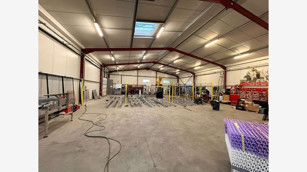 A louer local d'activité de 1500m² à Saint Brieuc