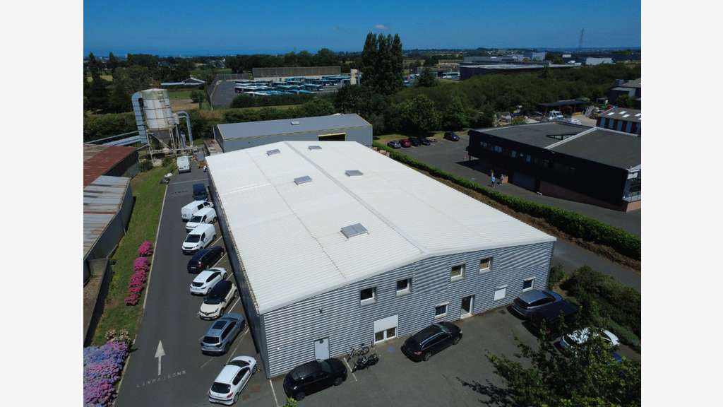 A louer local d'activité de 1500m² à Saint Brieuc