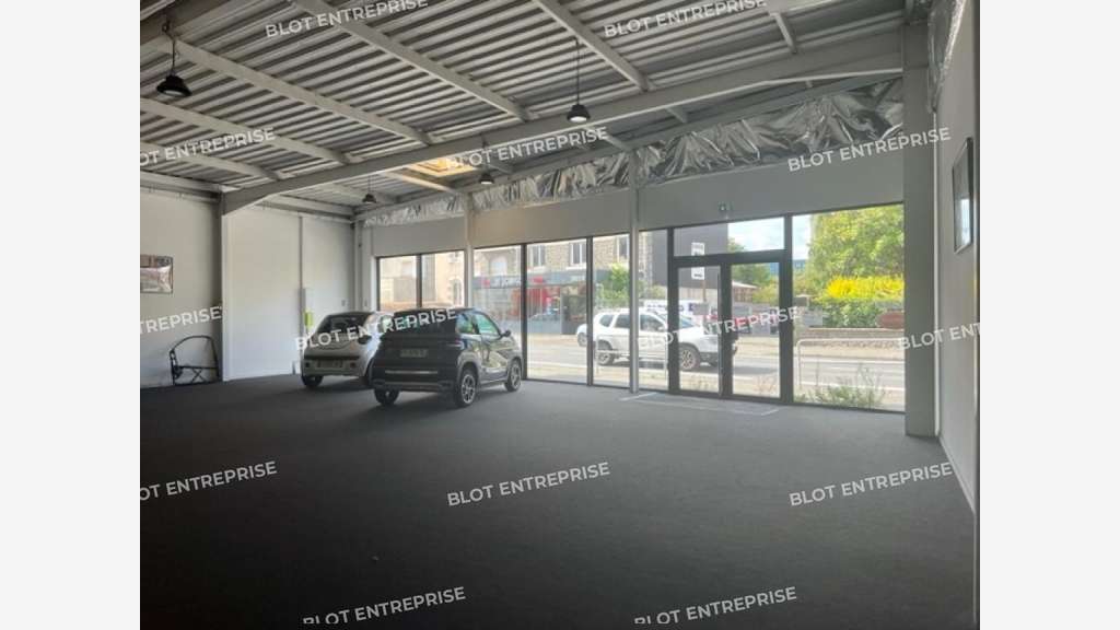 A louer local d'activités 355m² à St Brieuc