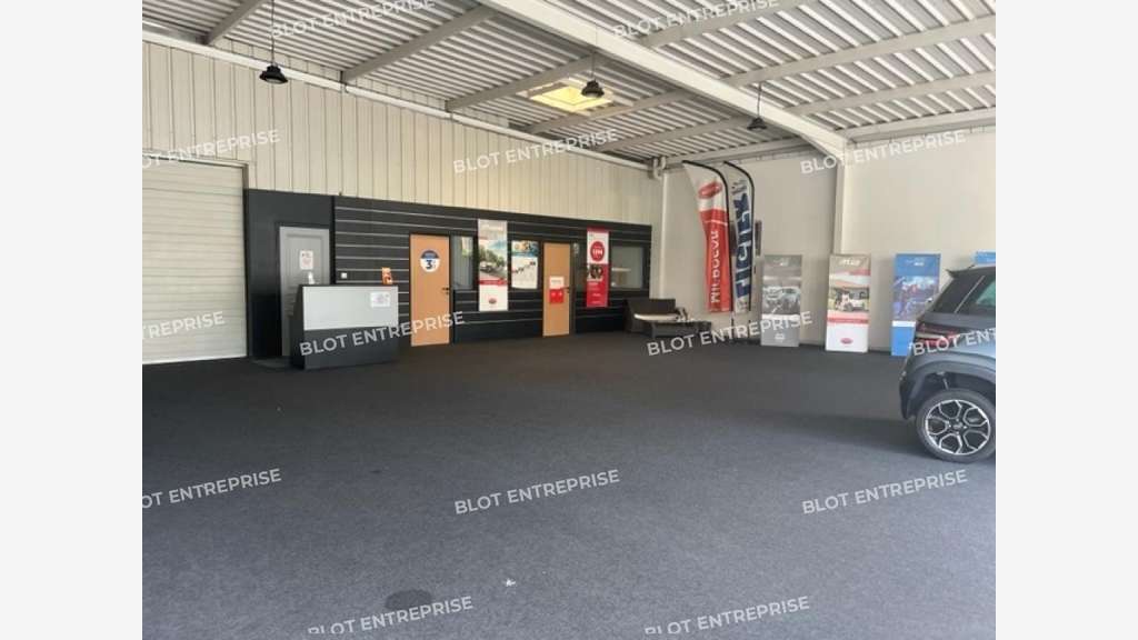 A louer local d'activités 355m² à St Brieuc