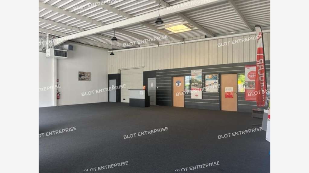 A louer local d'activités 355m² à St Brieuc