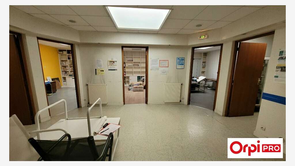 A louer  locaux professionnels 156m² Saint-Brieuc