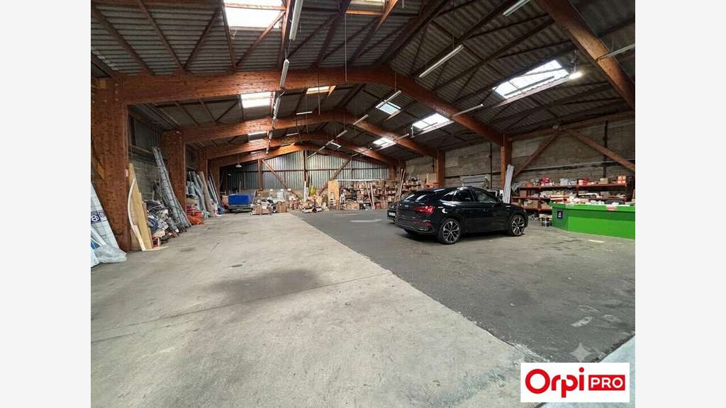 SAINT-BRIEUC - LOCAL D'ACTIVITE à louer