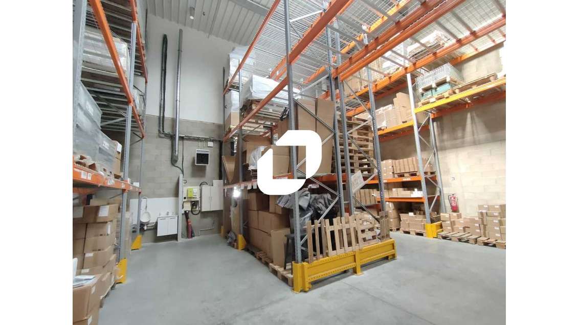 A louer Local d'activité 293m² Saint cyr l'ecole