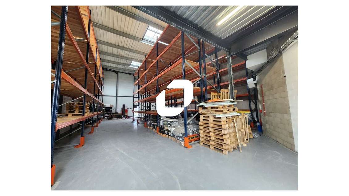 A louer Local d'activité 412m² Saint cyr l'ecole