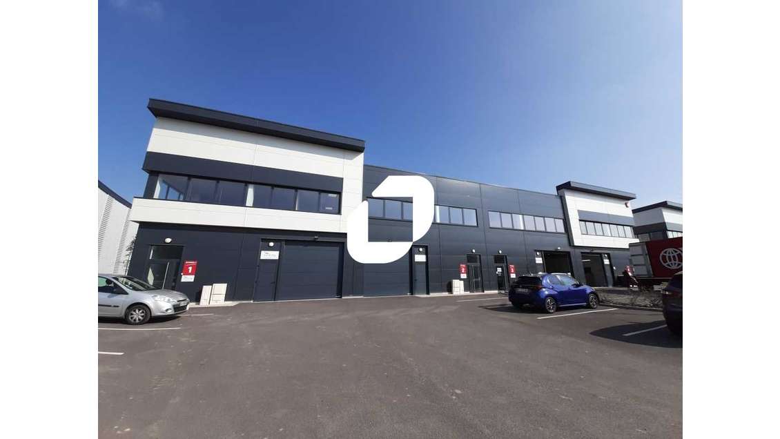 A louer Local d'activité 442m² Saint cyr l'ecole