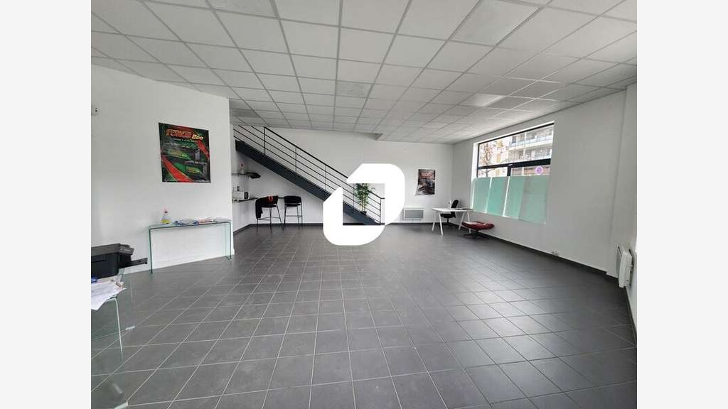 A louer Local d'activité 412m² Saint cyr l'ecole