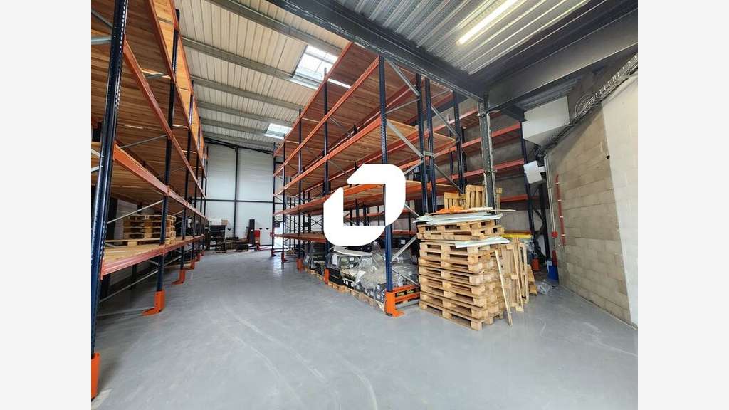A louer Local d'activité 412m² Saint cyr l'ecole