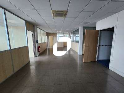 A louer Local d'activité 206m² Saint cyr l'ecole