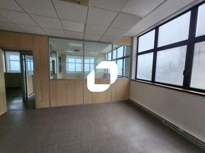 A louer Local d'activité 618m² Saint cyr l'ecole