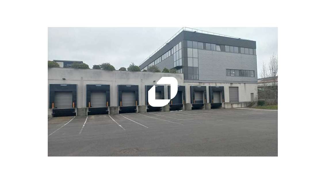A louer Local d'activité 3687m² Saint denis