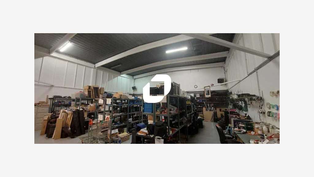 A louer Local d'activité 855m² Saint denis