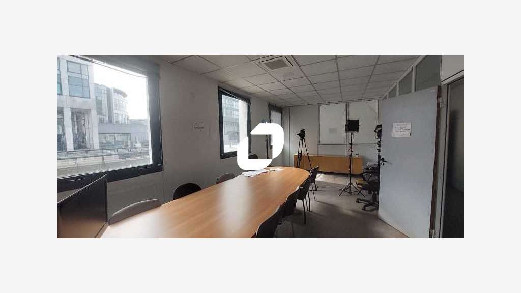 A louer Local d'activité 855m² Saint denis