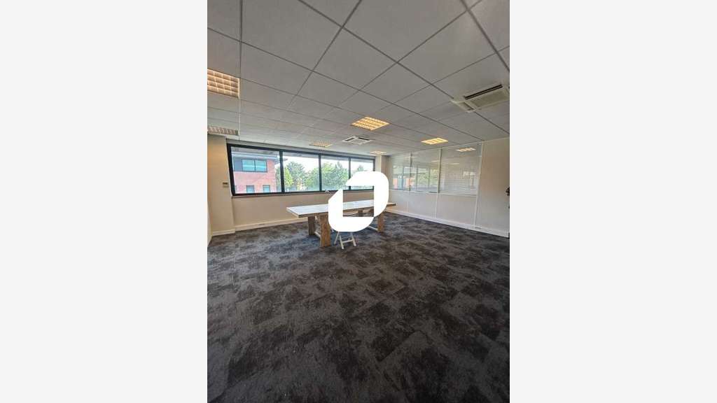 A louer Local d'activité 714m² Saint denis