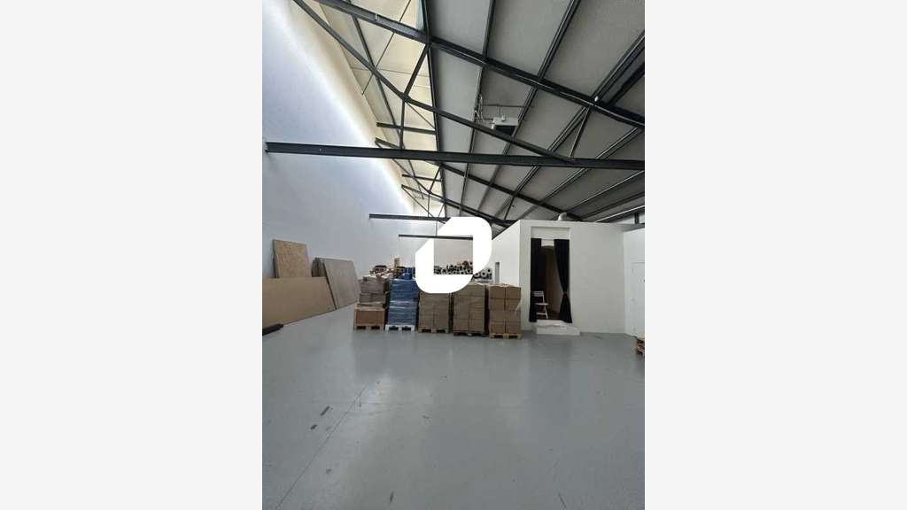A louer Local d'activité 714m² Saint denis