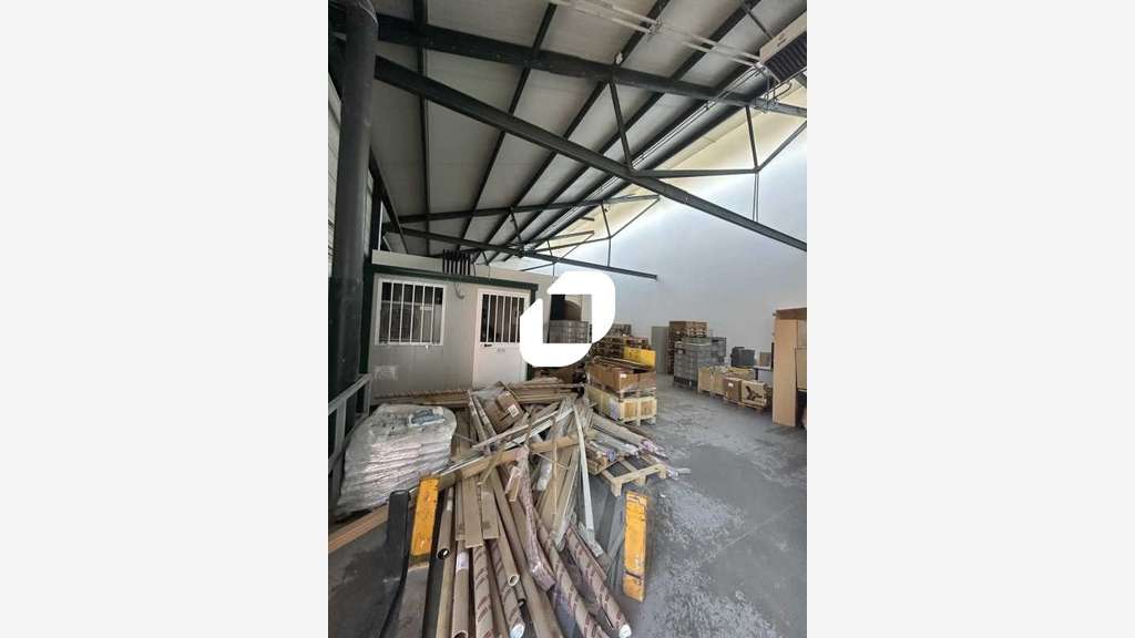 A louer Local d'activité 714m² Saint denis