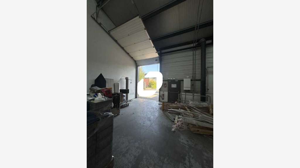 A louer Local d'activité 714m² Saint denis
