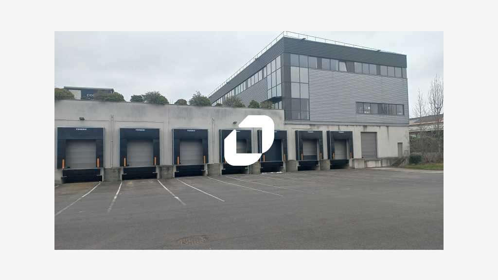A louer Local d'activité 3687m² Saint denis