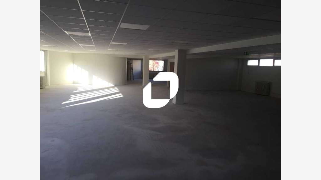 A louer Local d'activité 648m² Saint denis