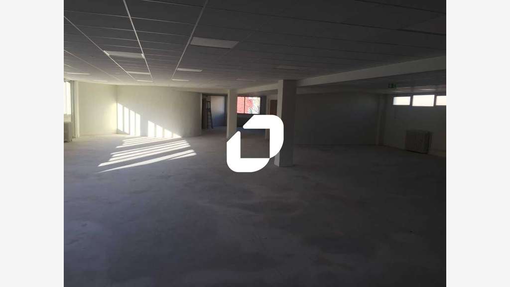 A louer Local d'activité 179m² Saint denis