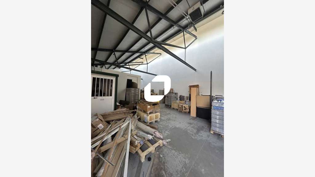 A louer Local d'activité 714m² Saint denis