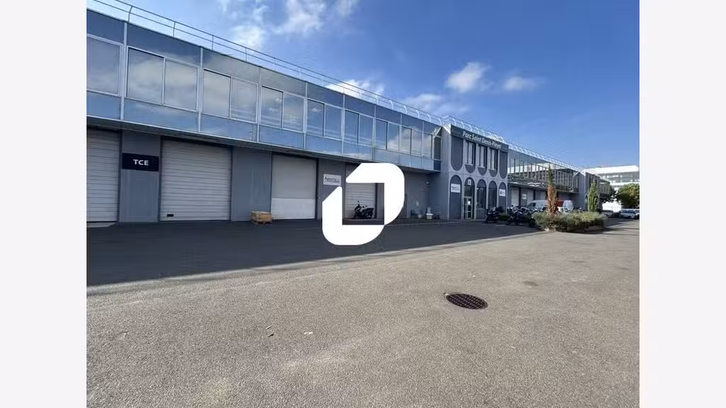 A louer Local d'activité 6281m² Saint denis