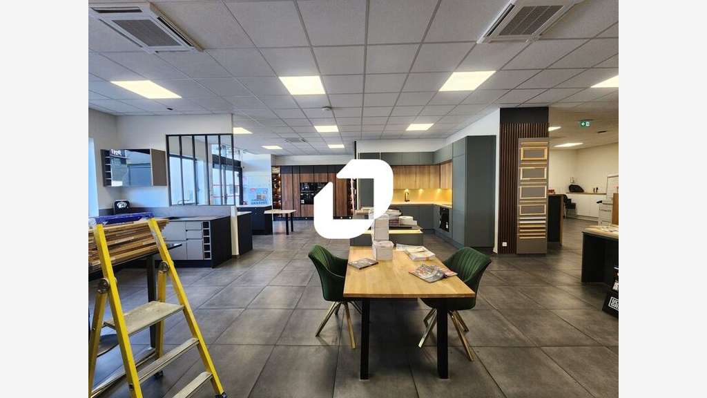 A louer Local d'activité 1050m² Saint denis