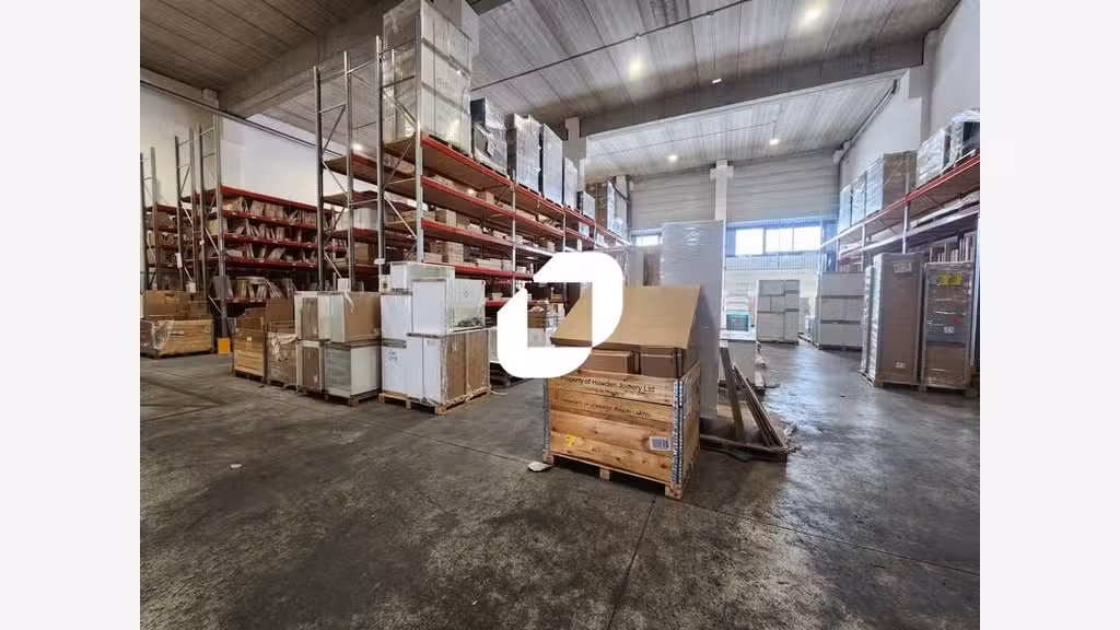 A louer Local d'activité 1050m² Saint denis