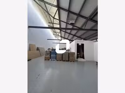 A louer Local d'activité 714m² Saint denis