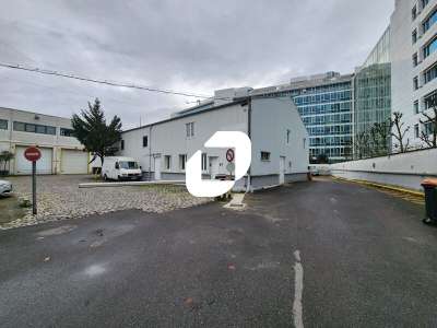A louer Local d'activité 1030m² Saint denis
