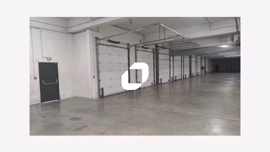 A louer Local d'activité 3687m² Saint denis