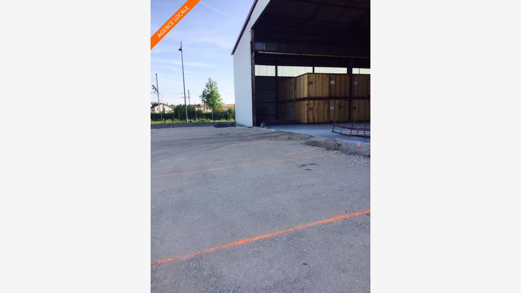 Entrepôt logistique 4200m² à louer à Saint Dizier