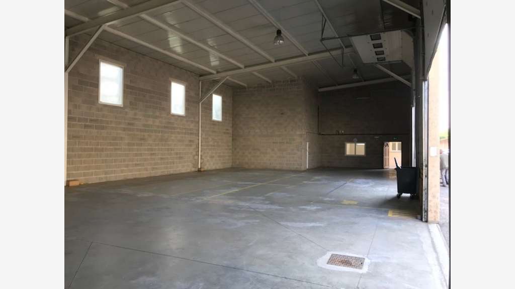 Locaux d'activités 420m² à louer à Saint-Dizier