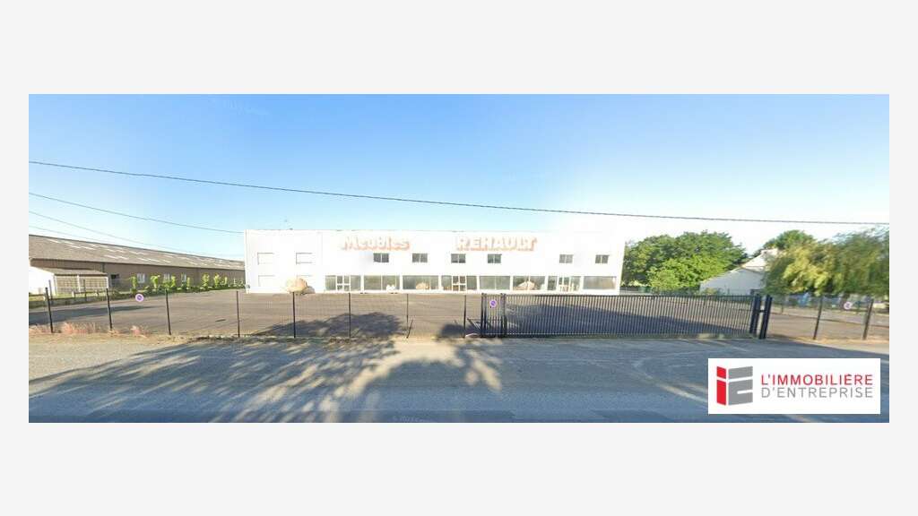 Local d'activité 2000m² à louer à Saint-Domineuc