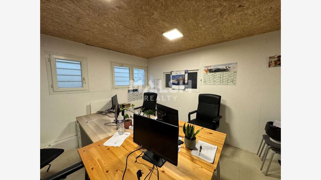 Locaux d'activités 395m² ZI Saint Etienne  