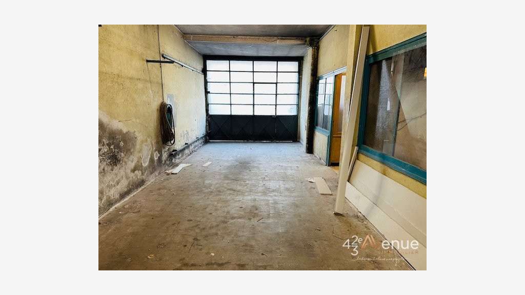 Dépôt à louer quartier Badouillère à St Etienne